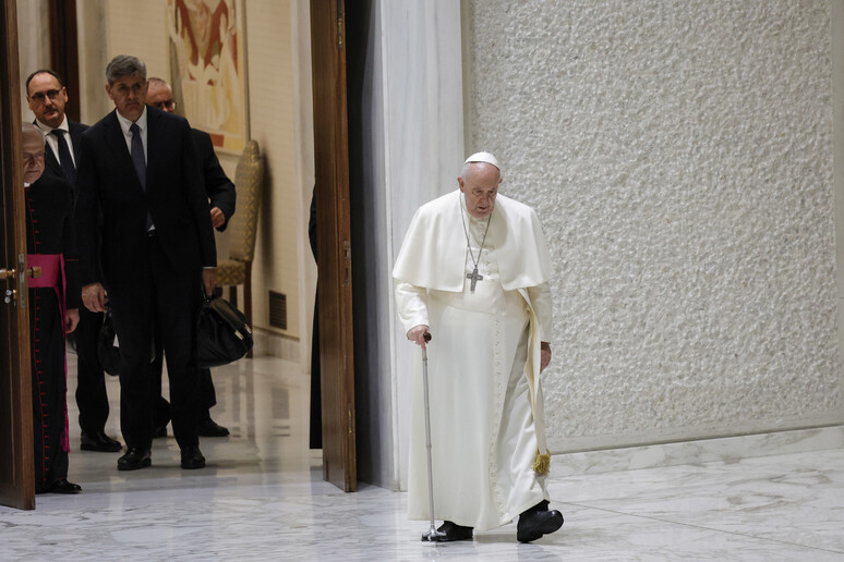 Stretta Del Papa Sugli Sconti Per Gli Affitti Ai Cardinali - Ultima Ora ...