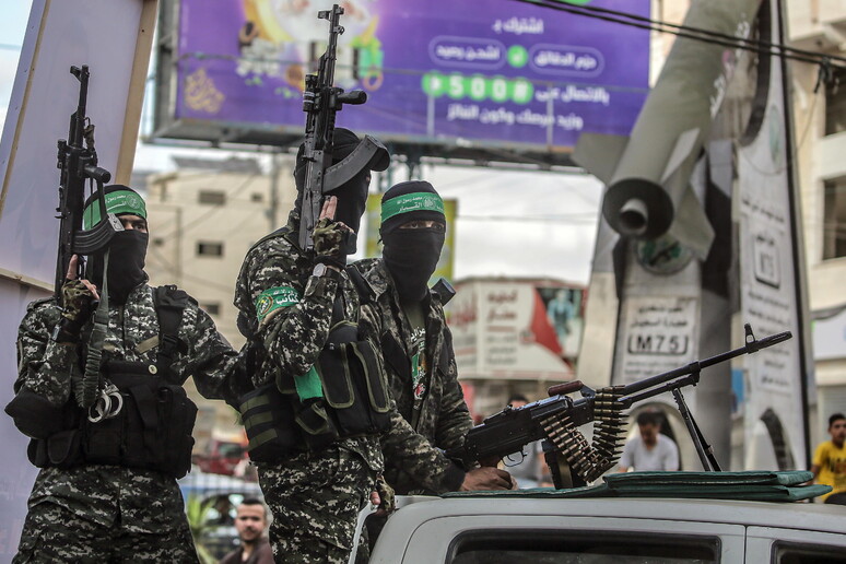 Marcia dell 'ala militare di Hamas a Gaza City -     RIPRODUZIONE RISERVATA