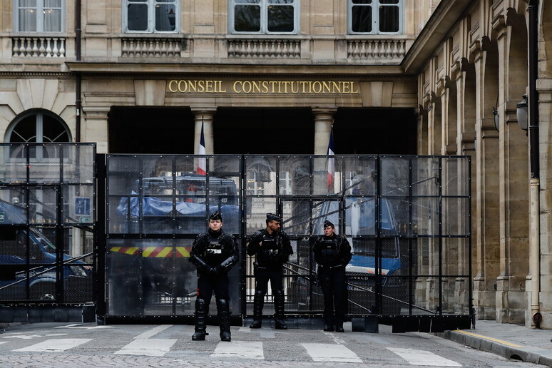 Francia: Oggi Il Consiglio Costituzionale Decide Su Pensioni ...