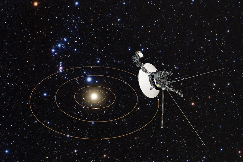 Rappresentazione artistica della sonda Voyager 2 nello spazio interstellare (fonte: NASA, ESA, and G. Bacon/STScI) - RIPRODUZIONE RISERVATA