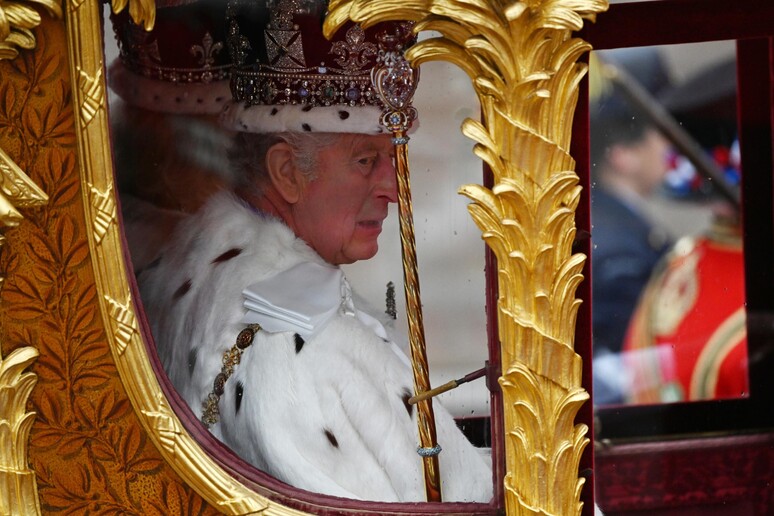Re Carlo III in carrozza durante la giornata dell 'incoronazione © ANSA/EPA