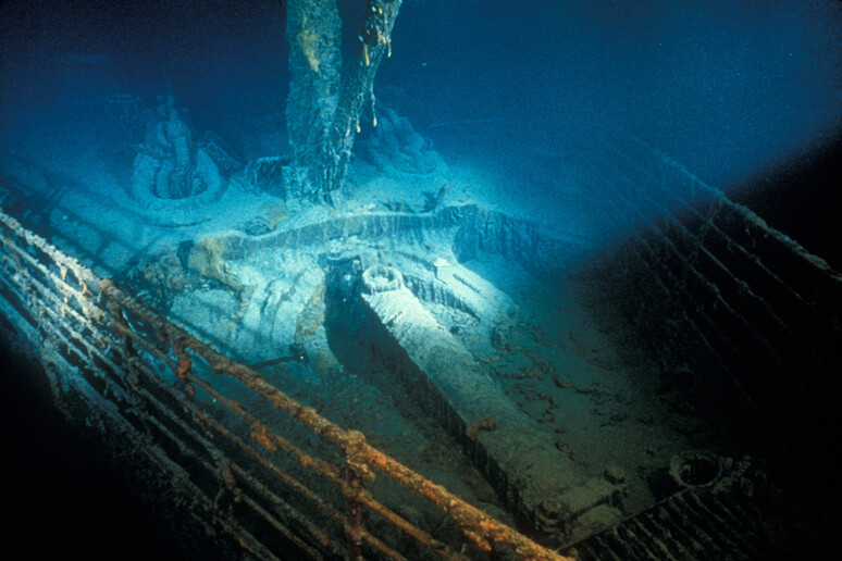 Disperso sottomarino turisti in visita a relitto Titanic