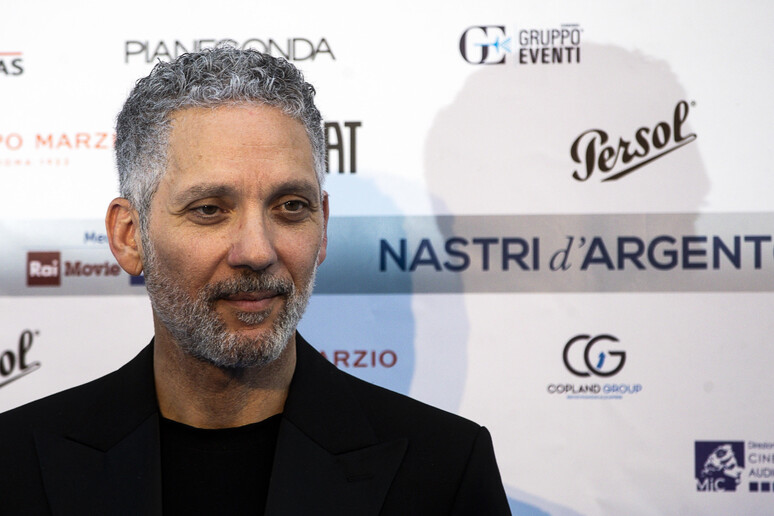 Da Beppe Fiorello a Garko la nuova fiction Mediaset Notizie