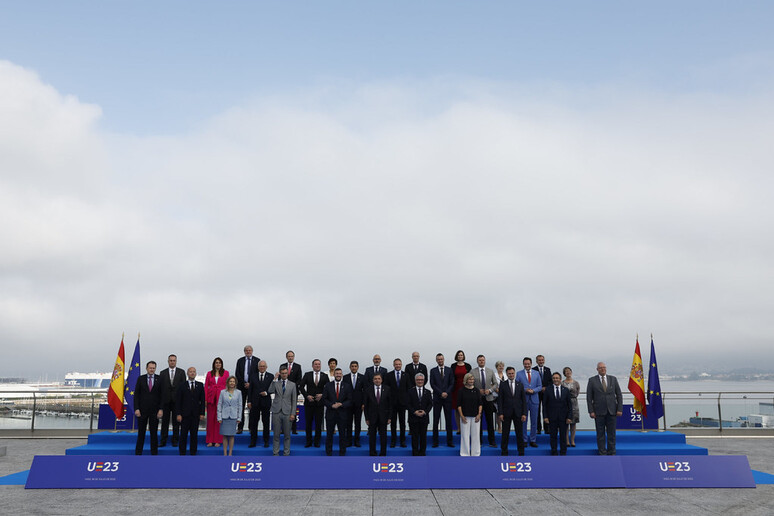 Riunione informale dei ministri della Pesca a Vigo in Spagna - RIPRODUZIONE RISERVATA