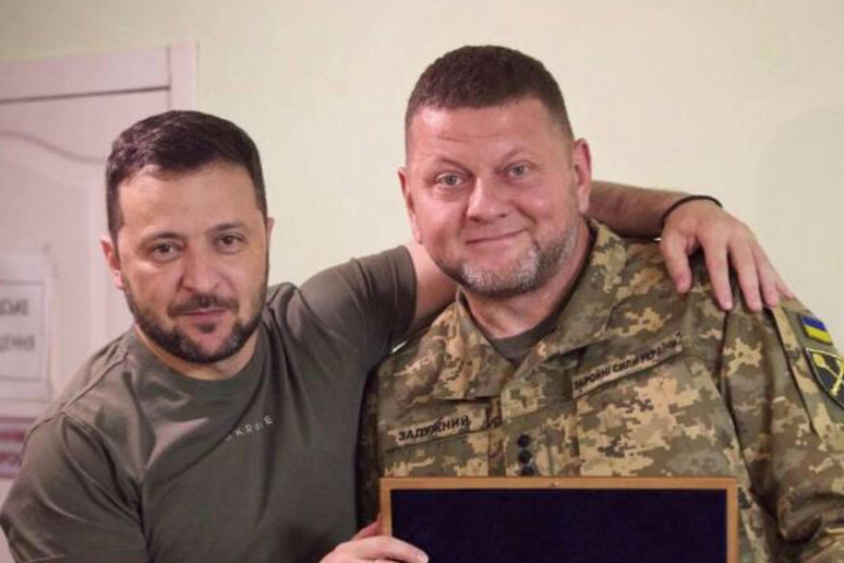 Ucraina: Zelensky, auguri a Valery Zaluzhny per il suo compleanno -     RIPRODUZIONE RISERVATA