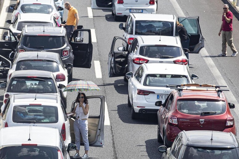 Traffico sostenuto sulle tratte turistiche - RIPRODUZIONE RISERVATA