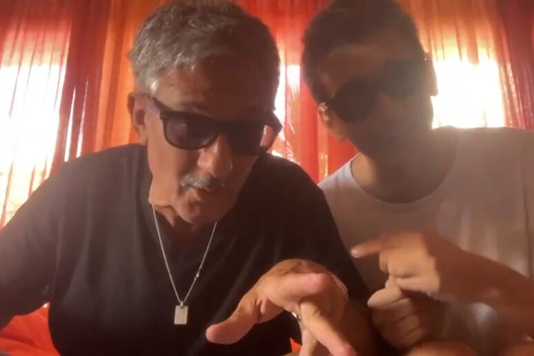 Fiorello e Fabrizio Biggio, frame da video Instagram - RIPRODUZIONE RISERVATA