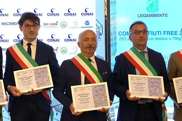 Legambiente premia Monteleone e Camerano Comuni ricicloni - Notizie 