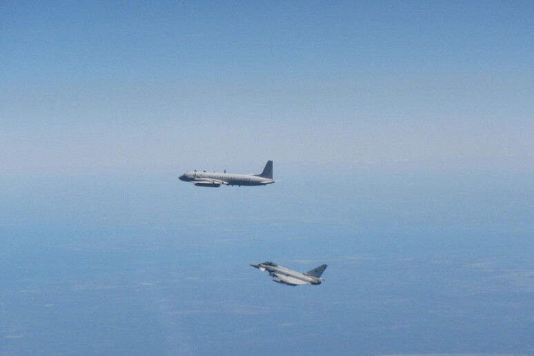 Pattugliamento aereo congiunto Russia-Cina sul mare di Bering - RIPRODUZIONE RISERVATA