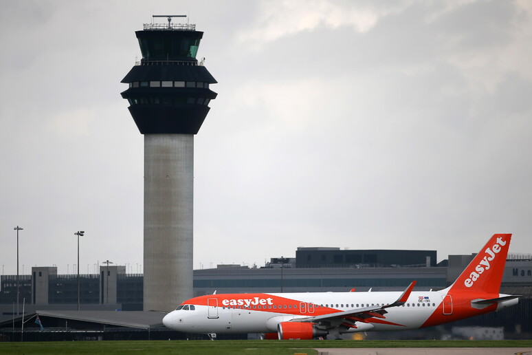 L 'aeroporto di Manchester © ANSA/EPA