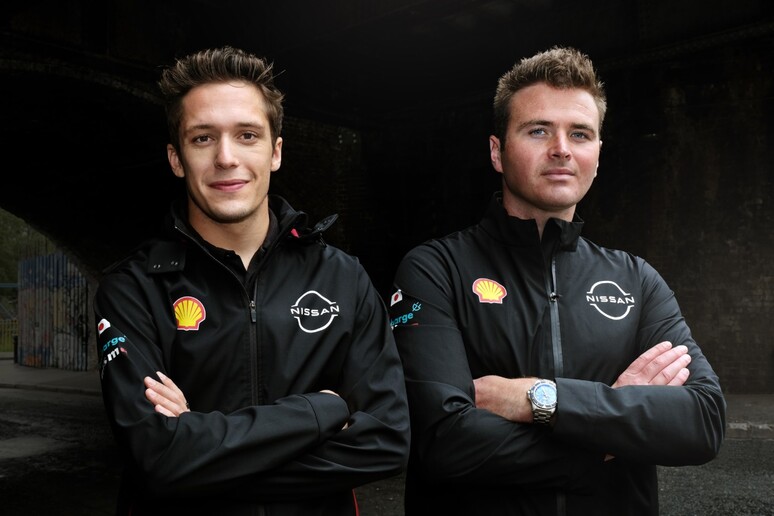 Rowland e Fenestraz con il Nissan Formula E Team - RIPRODUZIONE RISERVATA