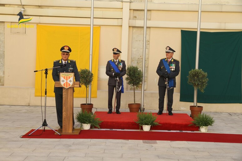 Gdf: generale D'Alfonso nuovo comandante regionale Calabria - Notizie ...