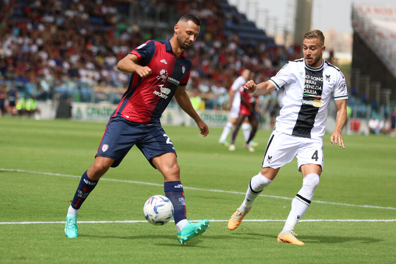 Cagliari: Azzi alla Cremonese e Wieteska in Grecia