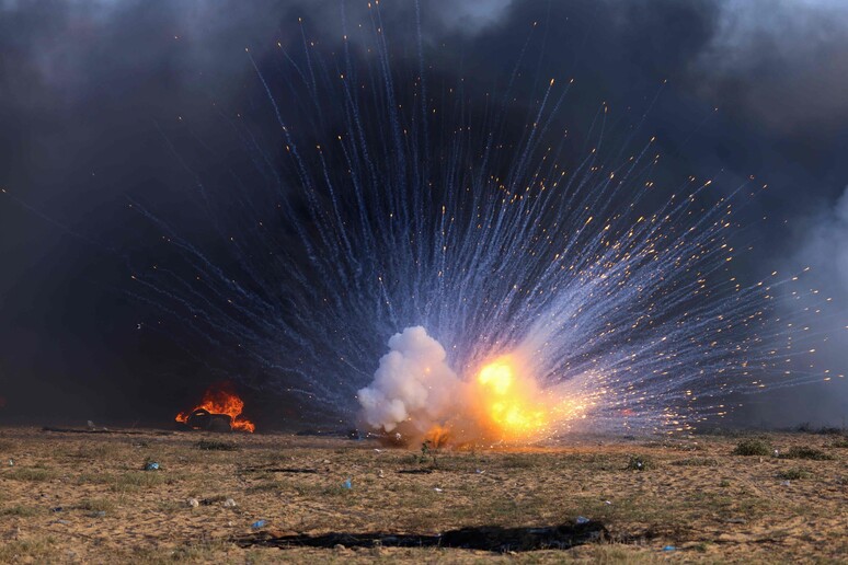 Israele colpisce postazione militare di Hamas a Gaza © ANSA/AFP