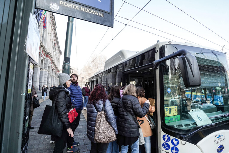 - RIPRODUZIONE RISERVATA