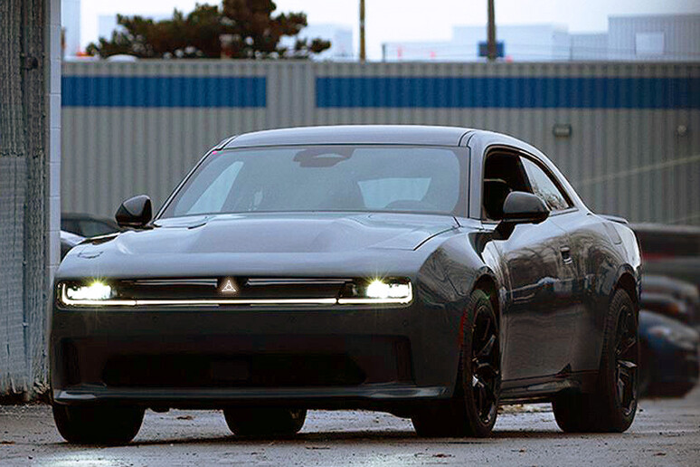 Arriva Dodge Charger 2025, ispirata alla Daytona SRT Concept -     RIPRODUZIONE RISERVATA