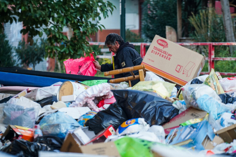 Raccolta differenziata dell'umido a Napoli: a Fuorigrotta parte il servizio  sperimentale