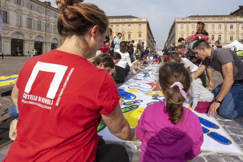 - RIPRODUZIONE RISERVATA