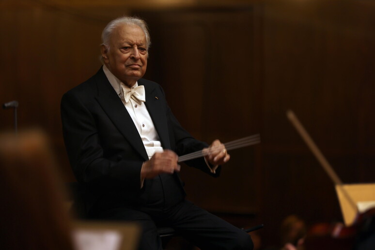 Zubin Mehta leads Belgrade Philharmonic Orchestra © ANSA/EPA