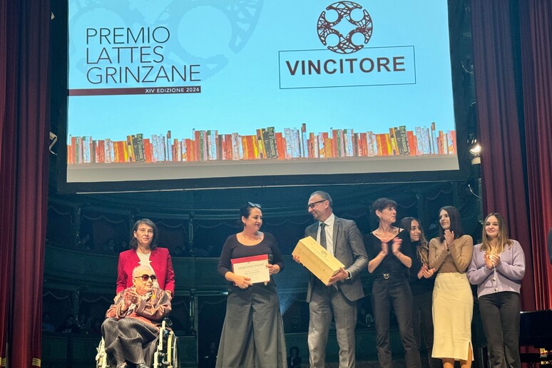 Il premio Lattes Grinzane 2024 a Nino Haratischwili