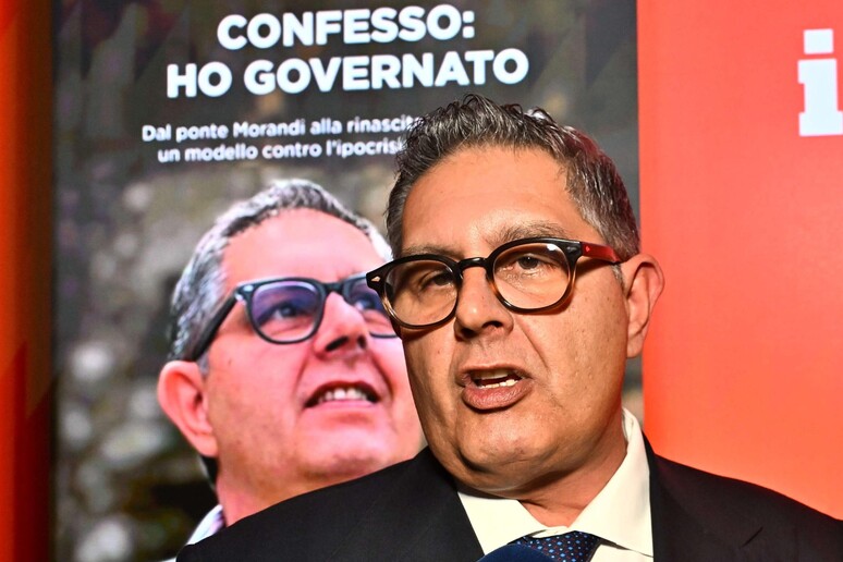 Liguria, Toti presenta il suo libro  'Confesso ho governato ' - RIPRODUZIONE RISERVATA