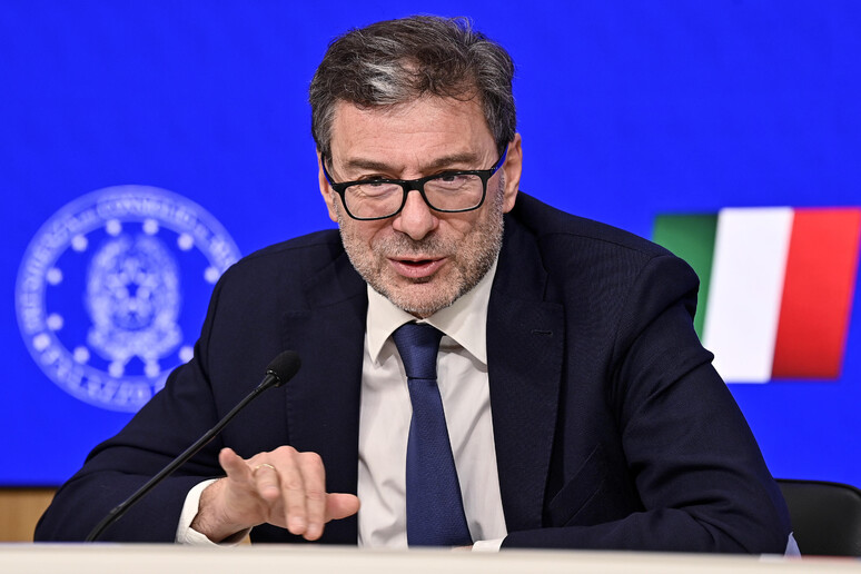 Giorgetti:  'Non sarei stupito da una revisione del Pil 2024 ' - RIPRODUZIONE RISERVATA