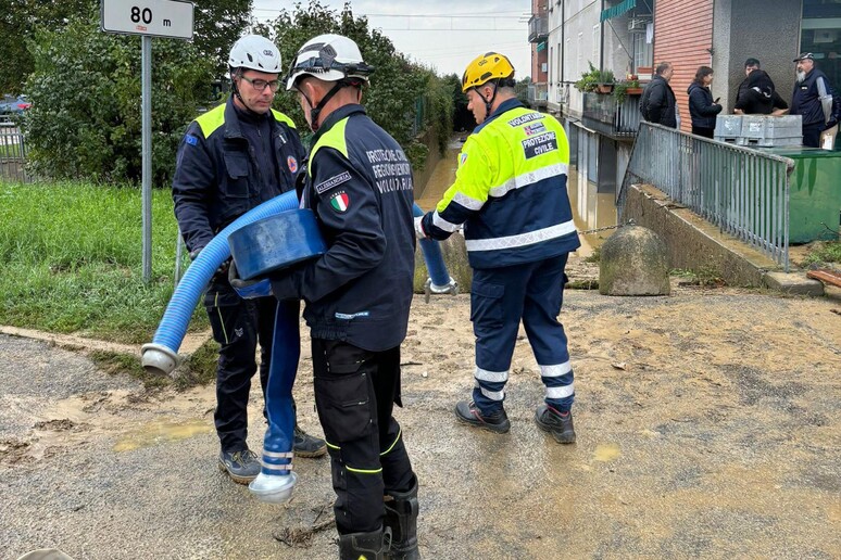 - RIPRODUZIONE RISERVATA