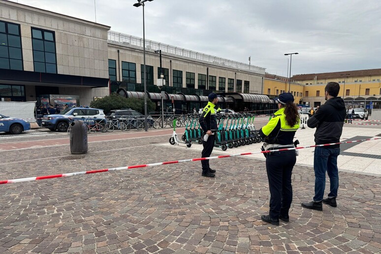 Indagato agente Polfer che ha sparato uccidendo un migrante