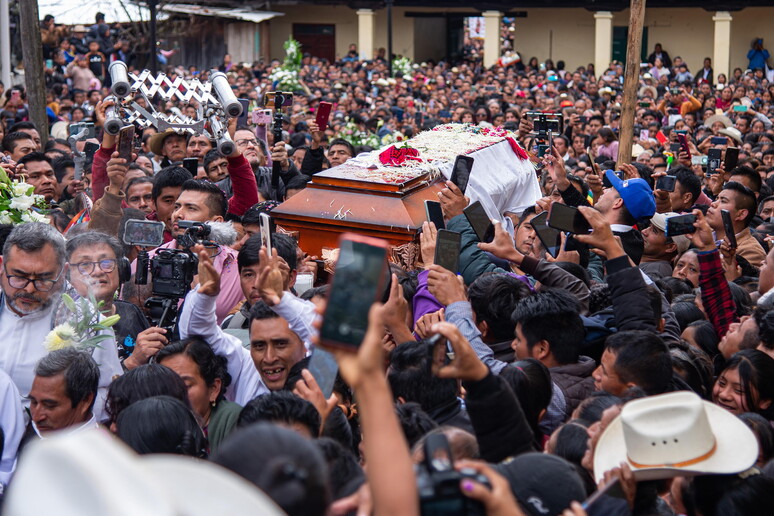 I funerali di padre Marcelo © ANSA/EPA