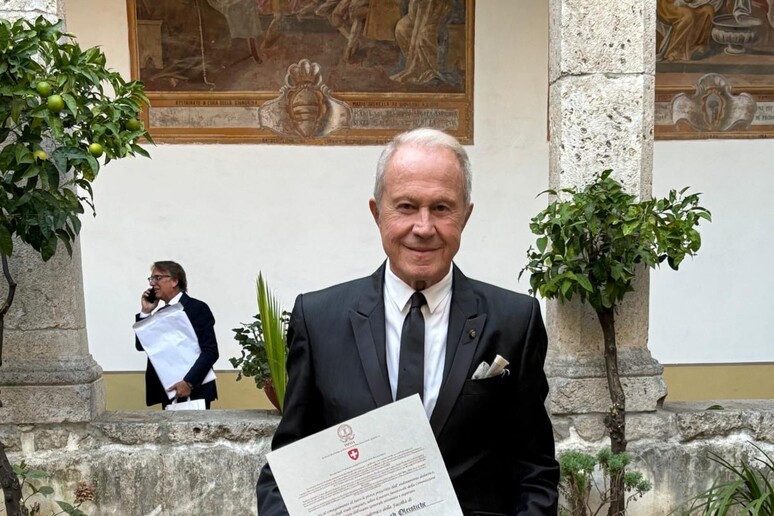 A Sergio Valente laurea honoris causa in Scienze di Estetica