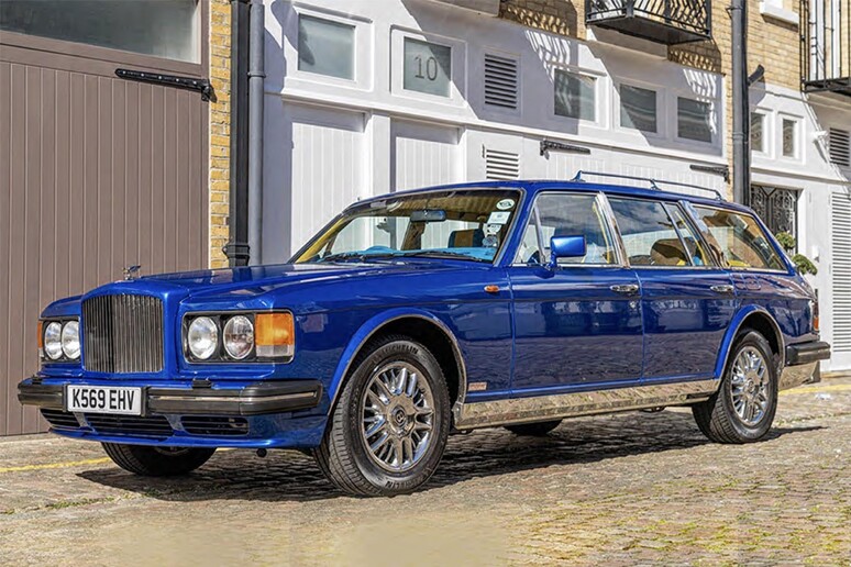 Bentley Val d’Isere, all 'asta station wagon su base Turbo R © ANSA/Collecting Cars