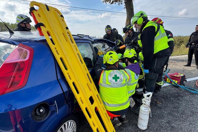 - RIPRODUZIONE RISERVATA