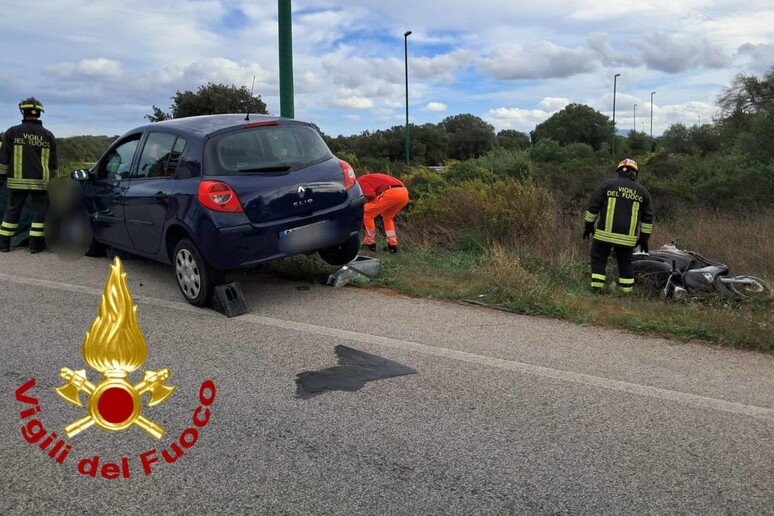 Auto travolge uno scooter, muore un 36enne a Olbia - RIPRODUZIONE RISERVATA