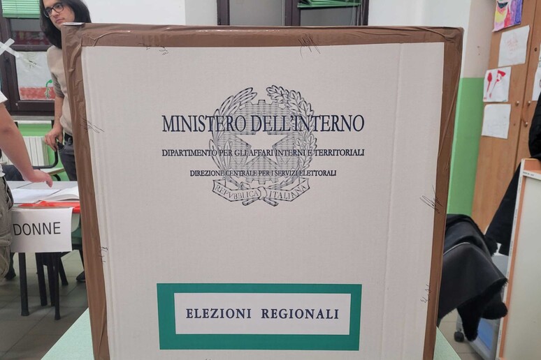 Regionali: dalle ore 7 seggi aperti in Emilia Romagna e Umbria - RIPRODUZIONE RISERVATA