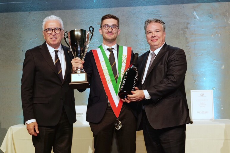 Andrea Gualdoni è il miglior Sommelier d 'Italia-Trentodoc - RIPRODUZIONE RISERVATA