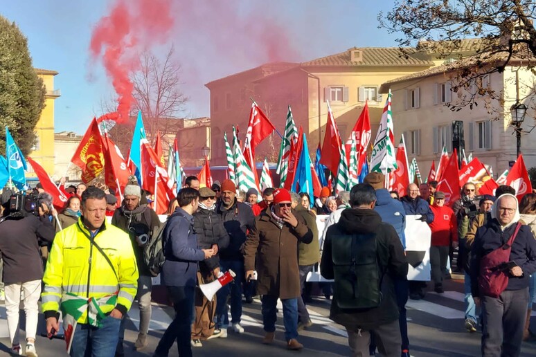 - RIPRODUZIONE RISERVATA