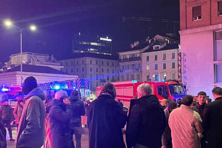 Fumo e allarme antincendio, evacuato cinema Anteo a Milano