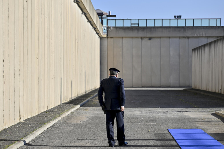 Suicidi In Carcere, 5 Milioni Di Euro Per La Prevenzione - Notizie ...