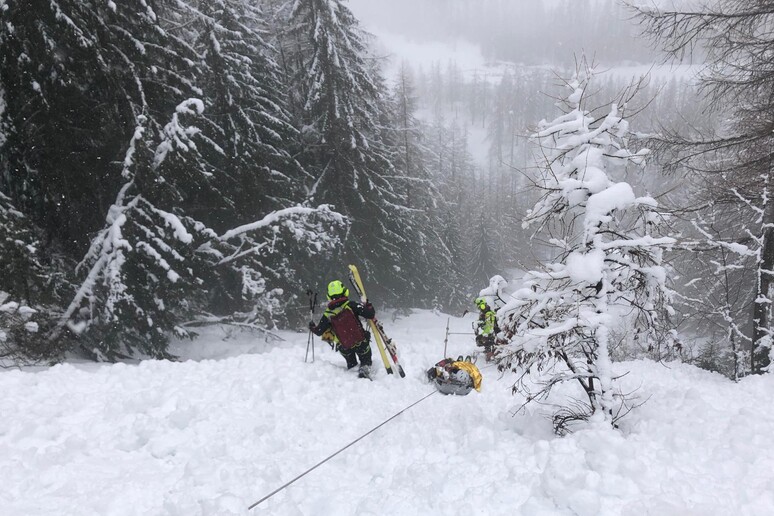 Freerider soccorsi in val Veny, sopra Courmayeur -     RIPRODUZIONE RISERVATA