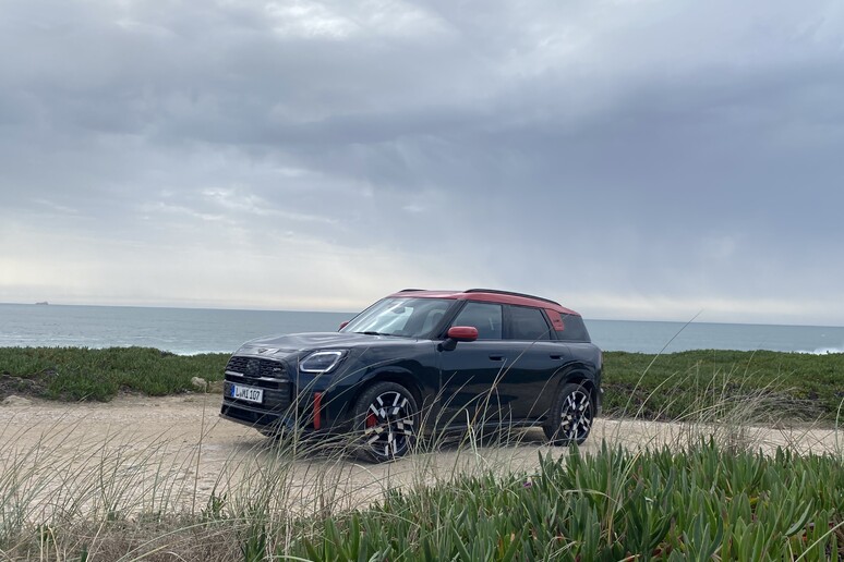 Mini Countryman JCW è la sportiva per tutti i giorni -     RIPRODUZIONE RISERVATA