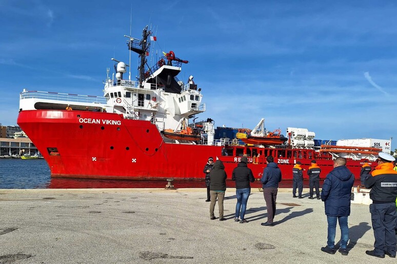 Migranti, sequestrata a Brindisi la nave Ocean Viking -     RIPRODUZIONE RISERVATA