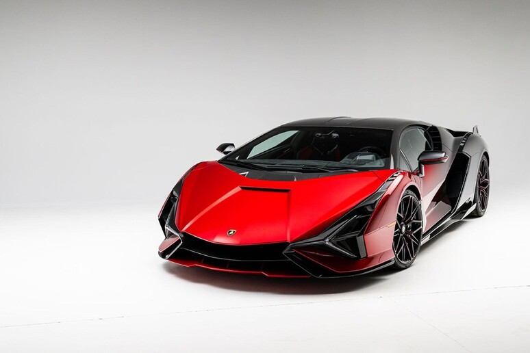 Lamborghini Sian: l’ibrida del toro sarà battuta all’asta © ANSA/www.broadarrowauctions.com