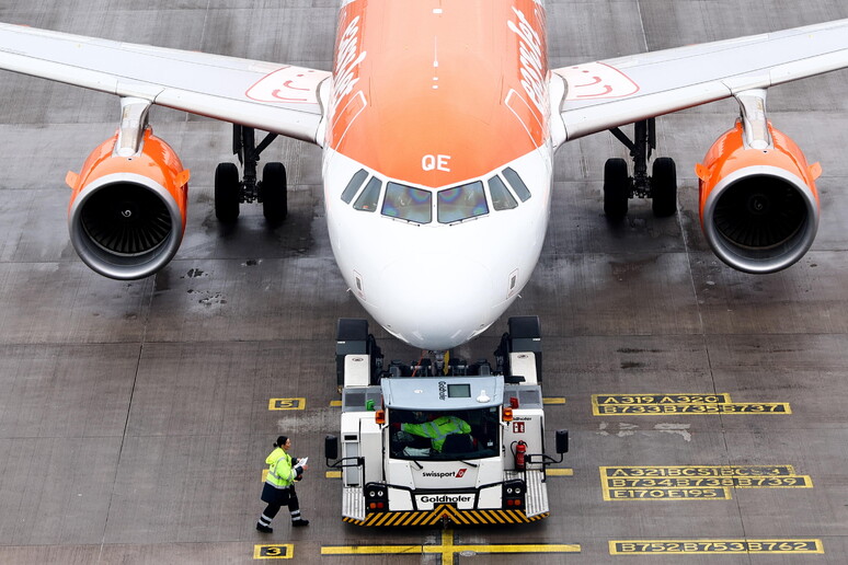 Easyjet in pole per rilevare slot Ita-Lufthansa a Linate © ANSA/EPA