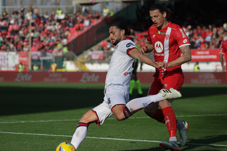 207f859b35d9ba7d06be68fb66b5df28 Calcio: per il Cagliari inizia la vera corsa salvezza