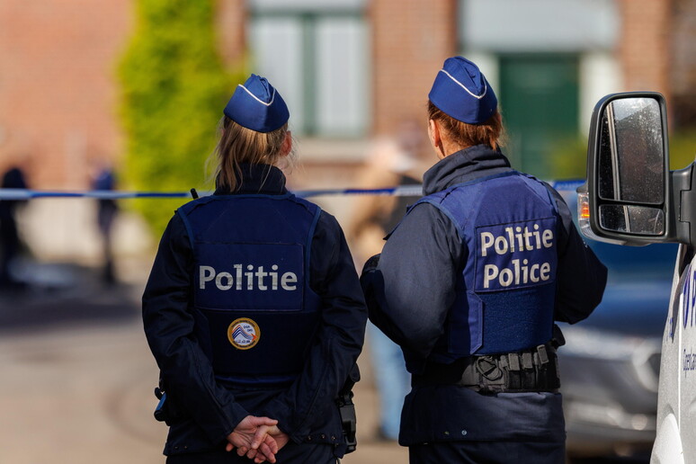 Media, possibile legame tra arrestati in Belgio e l'Isis K