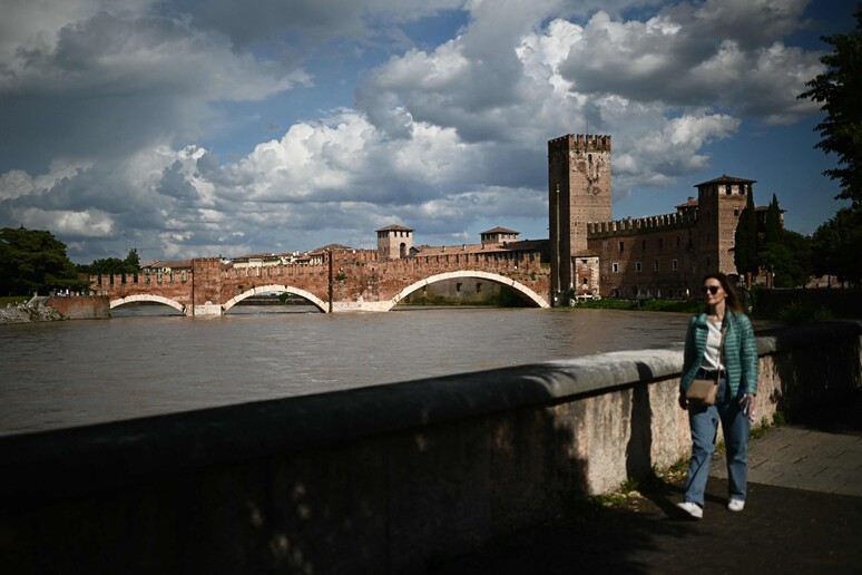 Un ponte sull 'Adige a Verona © ANSA/AFP