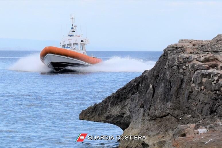 b481f083b60ec03fe287d390ca6731fa Nave da crociera ad Alghero viola la norma anti inchini