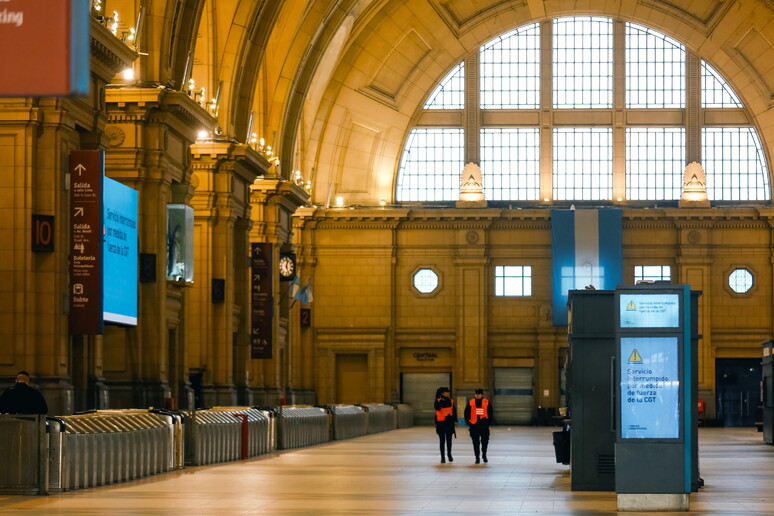 Lo sciopero dei trasporti paralizza l'Argentina, forti disagi