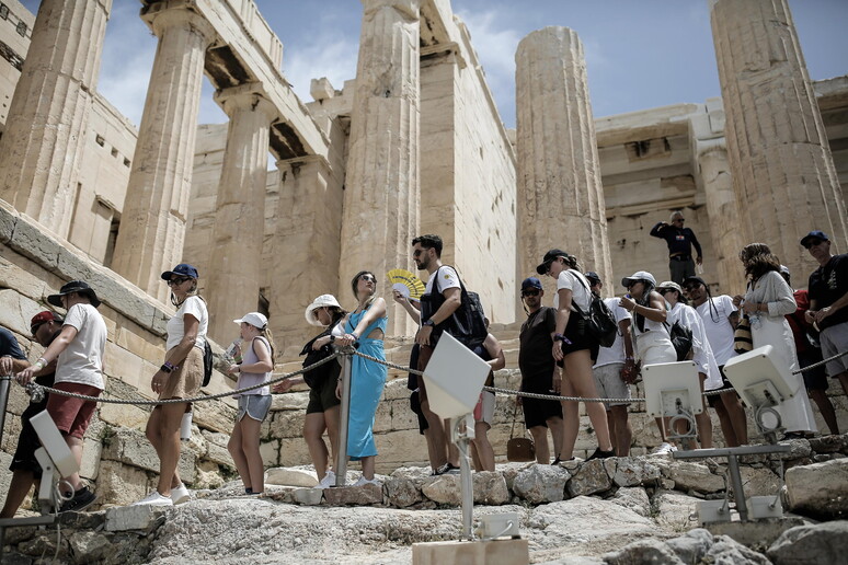 L 'acropoli di Atene © ANSA/EPA