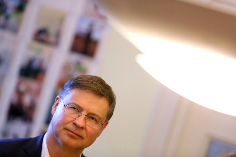 Dombrovskis, intervento su veicoli cinesi per ripristino parità - RIPRODUZIONE RISERVATA